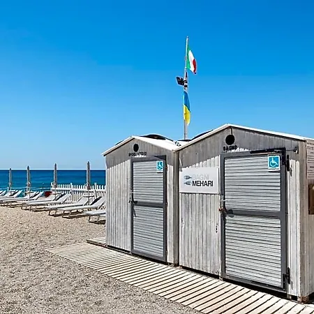 4 Mehari Hotel Finale Ligure