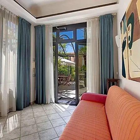 Hotel 4 Mehari 4*